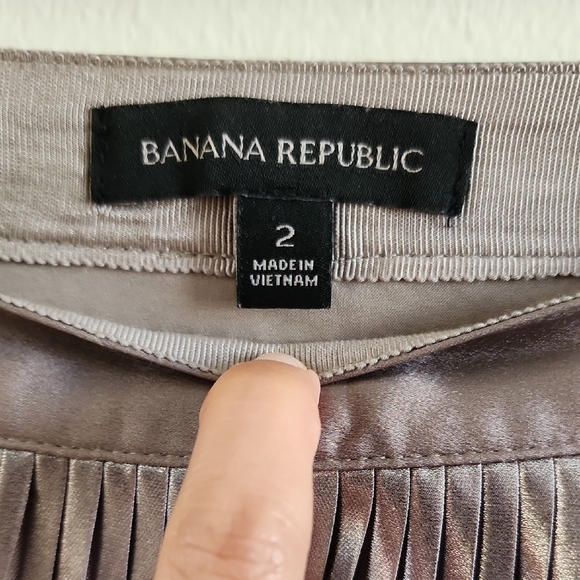 Banana Republic Metallic Pleated Midi Skirt - Silver Taupe - Picture 4 of 9